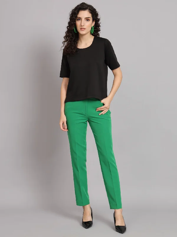 Comfort Fit Round Neck Top - Black Laid - back Women's Vibe