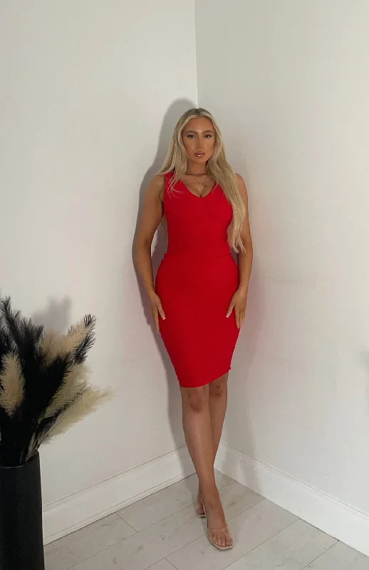 Vesper Sinita Midi Dress in Crimson Athletic Women's High - 