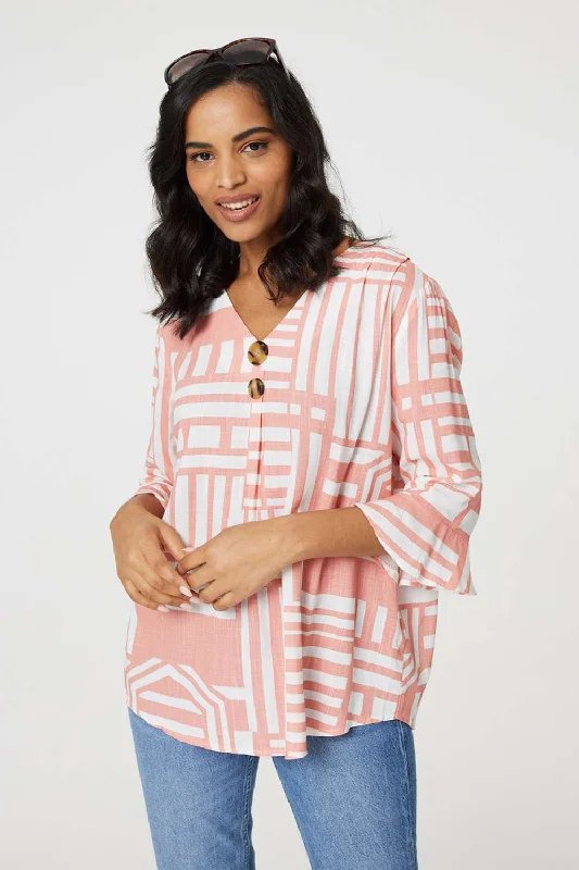 Printed 3/4 Flare Sleeve Blouse performance