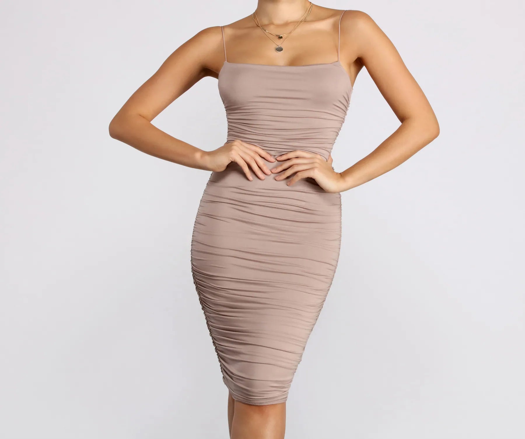 Friday Night Ruched Midi Dress Relaxed Women's 