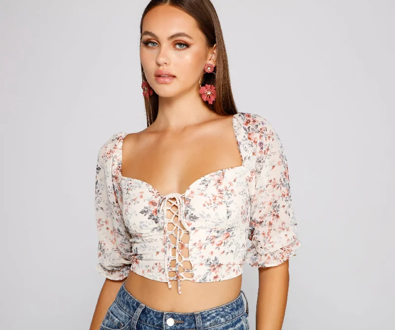 Darling Glam Floral Lace-Up Crop Top Sporty Women's Tennis