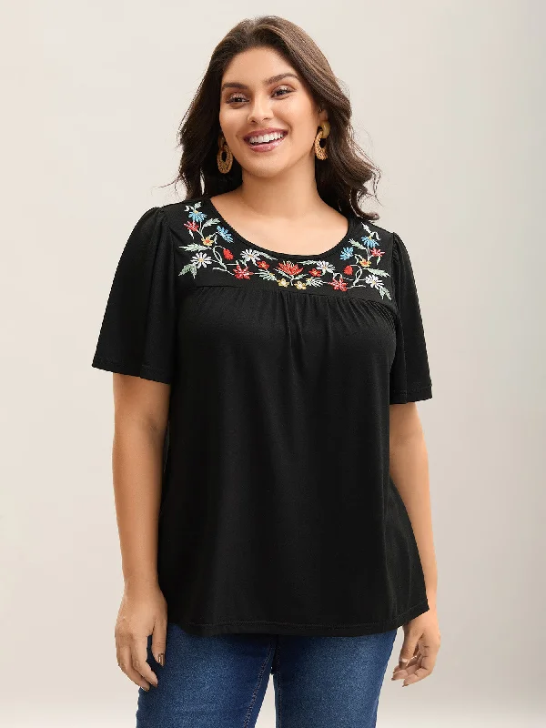 Embroidered Neckline Pleated Knit Top Youthful Women's Pop