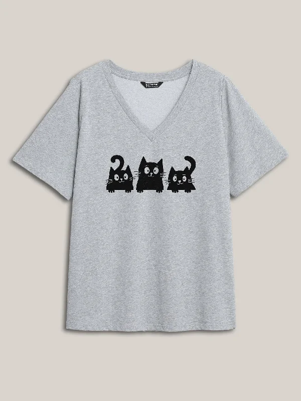 Playful Cats Pattern V-Neck T-Shirt Preppy Women's College