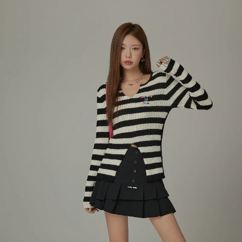 Slit Color Lettering Stripe Knit Sweater Vacation