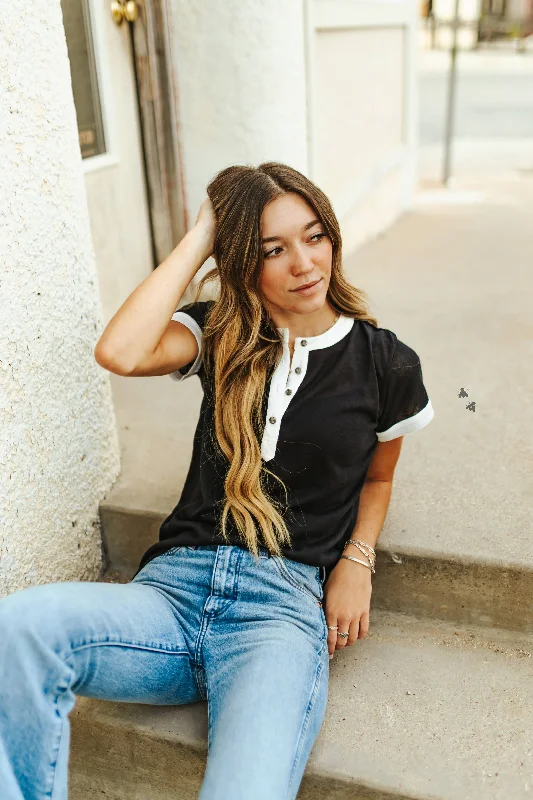 HI CONTRAST Traditional Women's 
